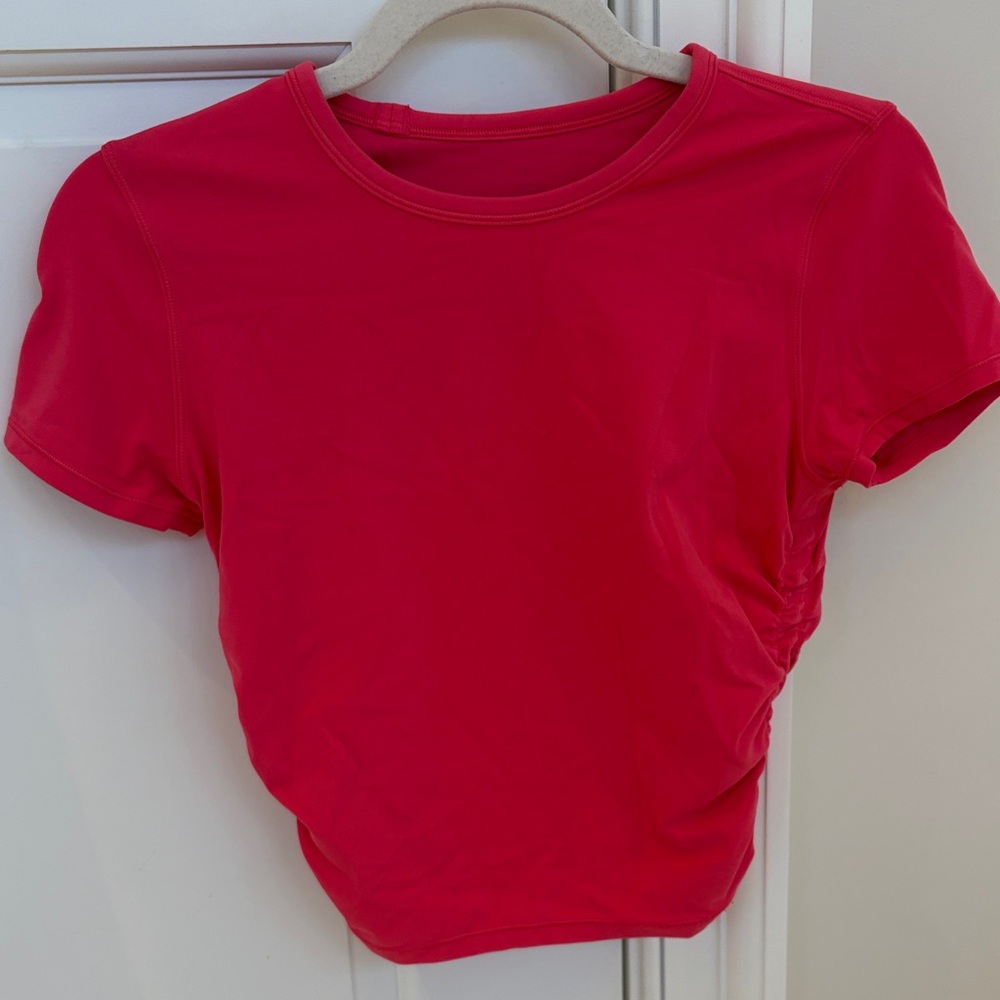 Lululemon Women’s Hot Pink Cropped Cinched Short Sleeve Top